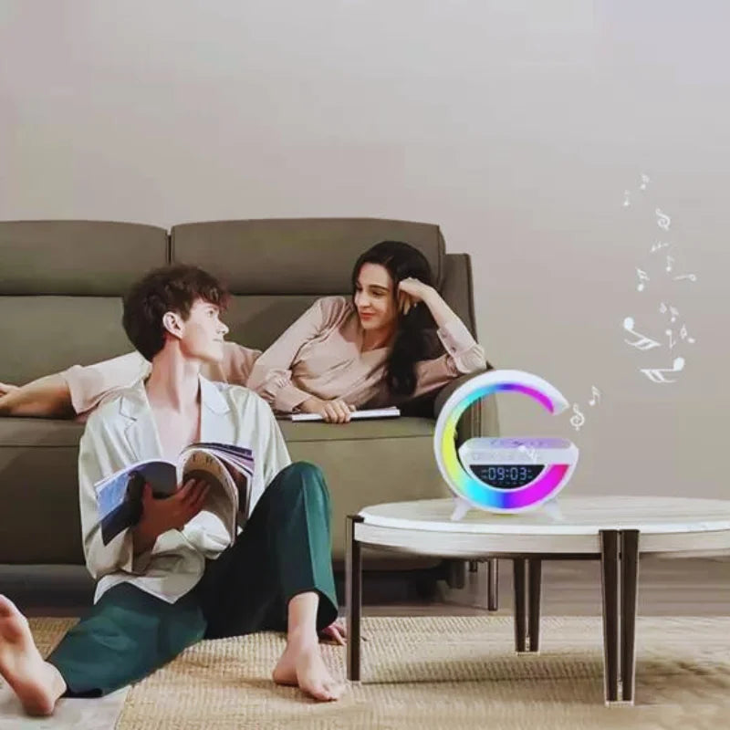 Lâmpada Bluetooth G-Speaker Smart com RGB, Carregador Sem Fio e Relógio Despertador